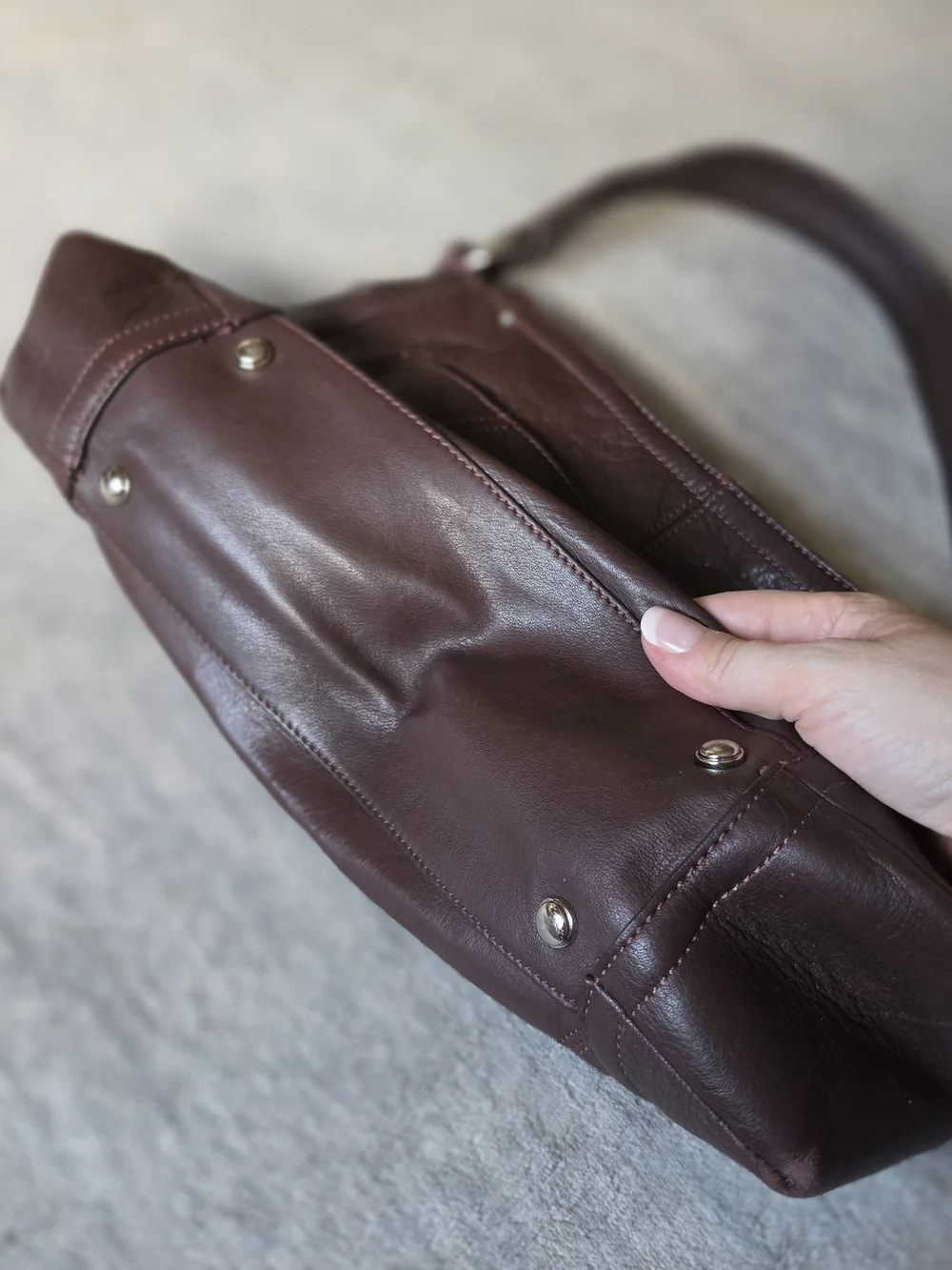 B. Makowsky dark brown leather shoulder bag
